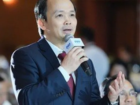 Bất ngờ xuất hiện, Chủ tịch FLC Trịnh Văn Quyết cất lời bài hát "Còn thương nhau thì về"