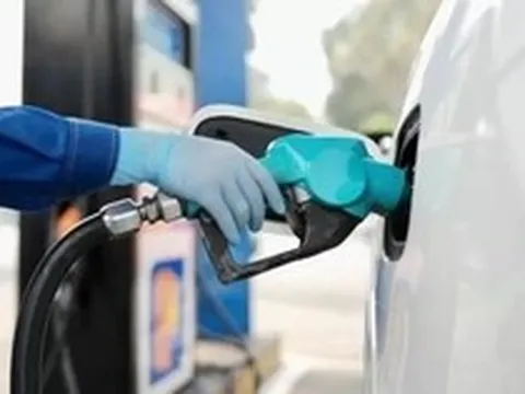 Hải Phòng xem xét miễn phí hạ tầng với mặt hàng xăng dầu