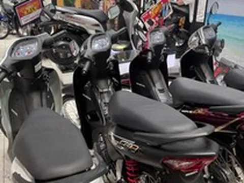 Sức mua xe máy xăng giảm mạnh