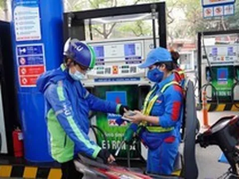 Việt Nam ứng phó linh hoạt thế nào giữa 'bão giá' xăng dầu toàn cầu?