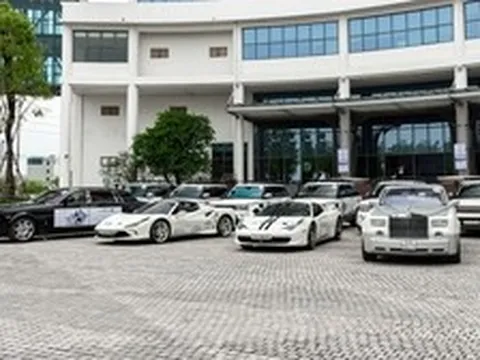 Đây là lý do ông Đặng Lê Nguyên Vũ chọn Rolls-Royce, Ferrari và Land Rover xuyên Việt lần này dù sở hữu rất nhiều xe từ thương hiệu đẳng cấp khác