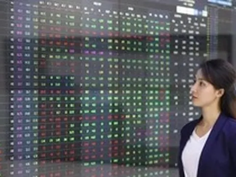 Chứng khoán trước phép thử nâng hạng, dòng tiền có quay lại?