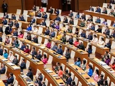 Bộ Chính trị: Nghiên cứu sửa đổi tổng thể Hiến pháp 2013 phù hợp với thực tiễn