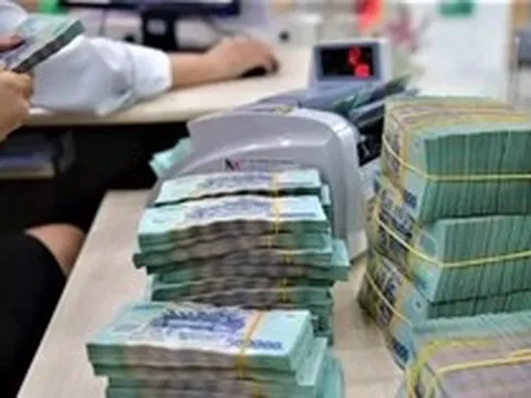 Con trai tỷ phú chi hơn 800 tỷ đồng gom cổ phiếu, HPG bứt phá