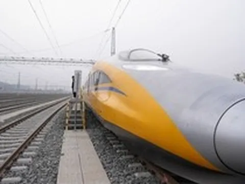 Trung Quốc tạo ra "cơn lốc" trên đường ray, ghi nhận tốc độ tối đa đáng kinh ngạc