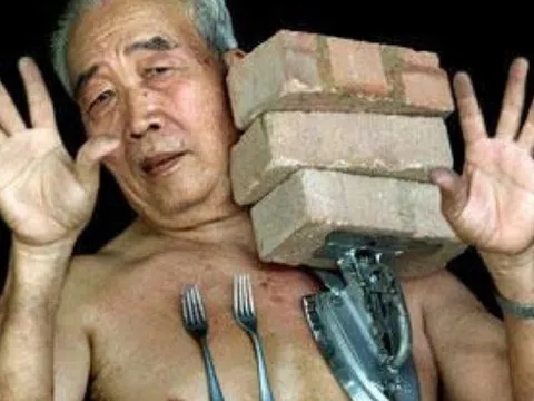 Bí ẩn dị nhân có khả năng hút kim loại khiến thế giới sửng sốt