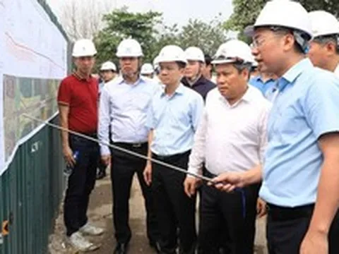 Chưa đầy 1 năm nữa, siêu cầu vượt sông Hồng gần 15.500 tỷ đồng do liên danh Vingroup của tỷ phú Phạm Nhật Vượng xây dựng sẽ đưa vào khai thác