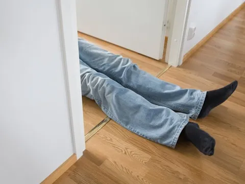 Người đàn ông 37 tuổi suýt chết sau khi ăn món nhiều người yêu thích, bác sĩ cảnh báo thói quen "chết người"