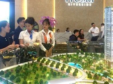 Siết tín dụng bất động sản: Kiểm soát rủi ro sao cho không triệt tiêu động lực tăng trưởng?