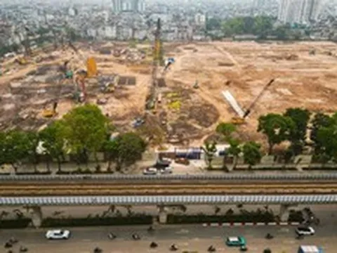 Sau khi di dời nhà máy, dự án tại “đất vàng” giữa trung tâm Thủ đô lập tức trở thành đại công trường