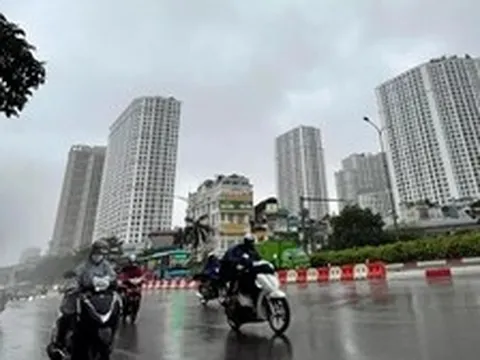 Miền Bắc mưa kéo dài, miền Trung đón mưa to