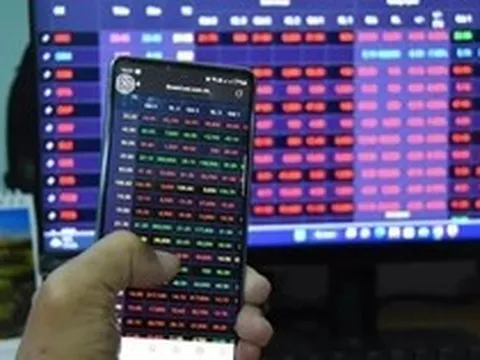 Công ty chứng khoán đầu tư chứng khoán cũng… lỗ