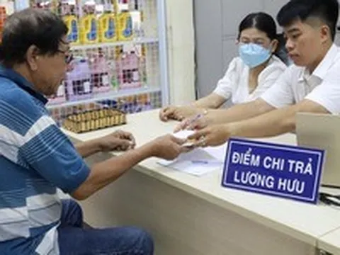 Bộ Nội vụ đề xuất tăng 8% lương hưu từ 1-7