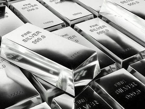 Giá bạc hôm nay (27/4): Đầu tuần, giá bạc trong nước và thế giới đồng loạt lao dốc
