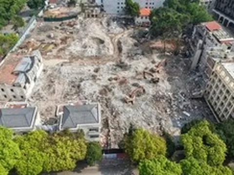 Quảng trường hơn 2ha sát Hồ Gươm dần lộ diện sau 5 tháng giải phóng mặt bằng