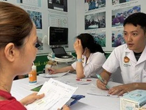 Từ 1-7, Bộ Y tế dừng cấp giấy phép, chứng chỉ hành nghề khám chữa bệnh