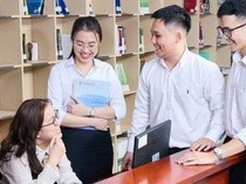 Lần đầu tiên HoSE mở cửa đón nhà đầu tư tham quan, học chứng khoán miễn phí