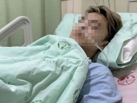 Bỏ qua dấu hiệu "lạ" suốt 1 năm, người đàn ông 50 tuổi sốc khi biết mắc ung thư