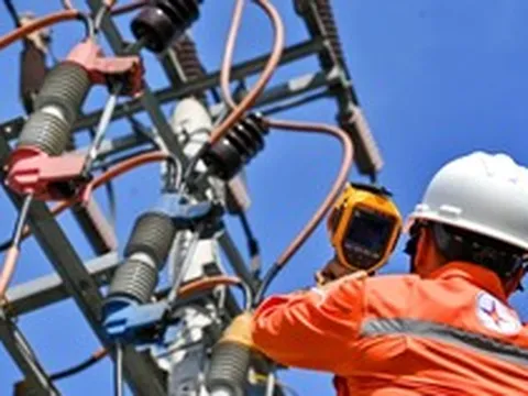 Hóa đơn tiền điện tháng 6 nguy cơ tăng vọt, người dân cần làm gì?