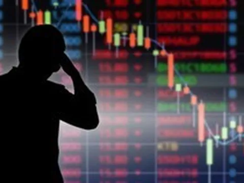 Nhà đầu tư chứng khoán "nín thở" trước biến số mới