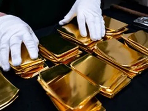Quỹ vàng lớn nhất thế giới "xả" hơn 6 tấn vàng khi giá trồi sụt