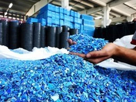 Công ty đầu ngành nhựa triệu tập họp bất thường sau khi thành viên HĐQT bị khởi tố