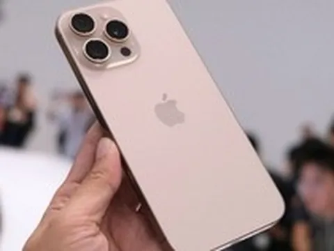 Chiếc iPhone đáng mua hơn cả iPhone 17 Pro Max, đang có giá giảm sâu kỷ lục