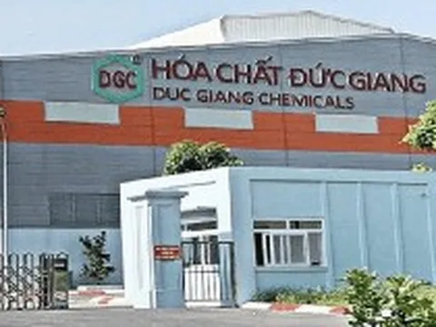 Hóa chất Đức Giang công bố BCTC kiểm toán 2025: Lợi nhuận giảm hàng chục tỷ, hai vấn đề ngoại trừ đáng lưu ý