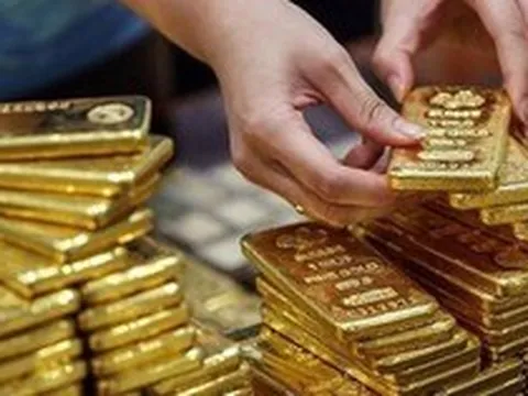 Vàng giảm 28% từ đỉnh, chuyên gia nói gì về triển vọng dài hạn?