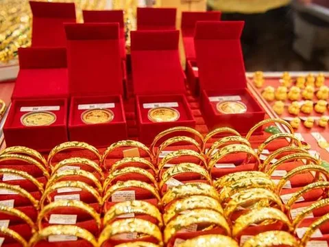 Giá vàng hôm nay (2/8): Người mua lỗ 2 triệu đồng/lượng