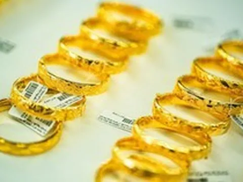 Giá vàng bạc hôm nay 12/8: Vàng nhẫn áp đảo, Phú Quý, Bảo Tín Mạnh Hải, Doji, SJC đồng loạt điều chỉnh