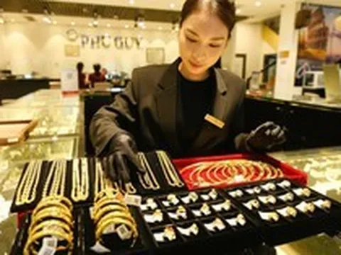 Giá vàng hôm nay 24/9: 'Bốc hơi' hơn 70 USD/ounce