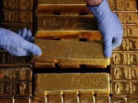 Bộ đôi quỹ ETF nắm lượng vàng khổng lồ trở lại “gom hàng"