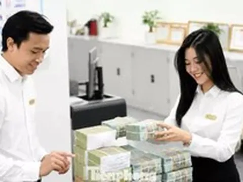 Tiền gửi ngân hàng lập kỷ lục, chủ yếu là của người dân