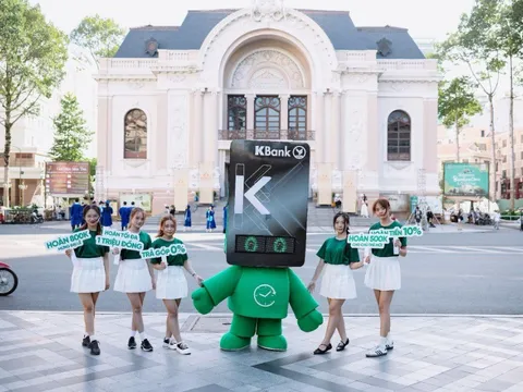 Bỏ lối mòn quảng cáo, KBank tung mascot khuấy đảo từ phố phường đến newfeed