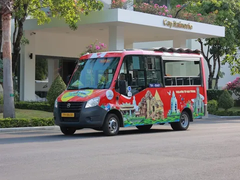Xe buýt cỡ nhỏ Gazelle - mẫu xe hợp linh hoạt trong nội đô