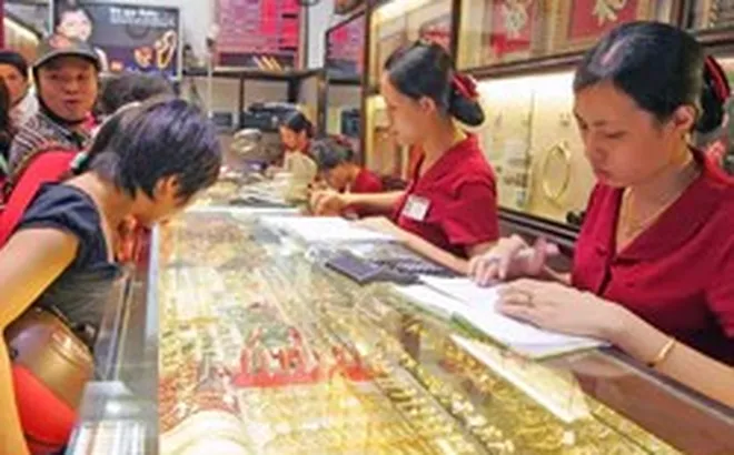 Ngân hàng Nhà nước nói về việc không dùng tiền mặt mua, bán vàng