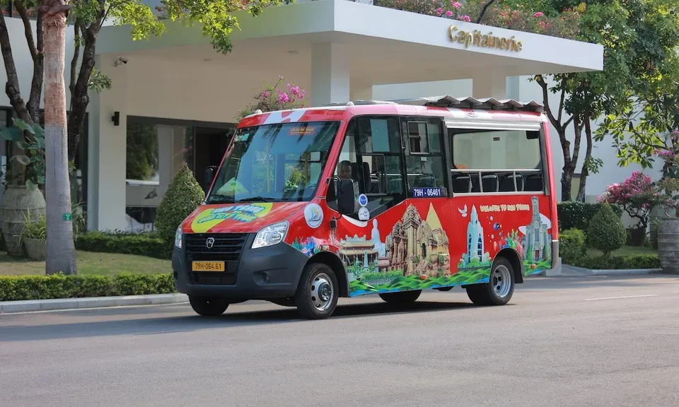 Xe buýt cỡ nhỏ Gazelle - mẫu xe hợp linh hoạt trong nội đô